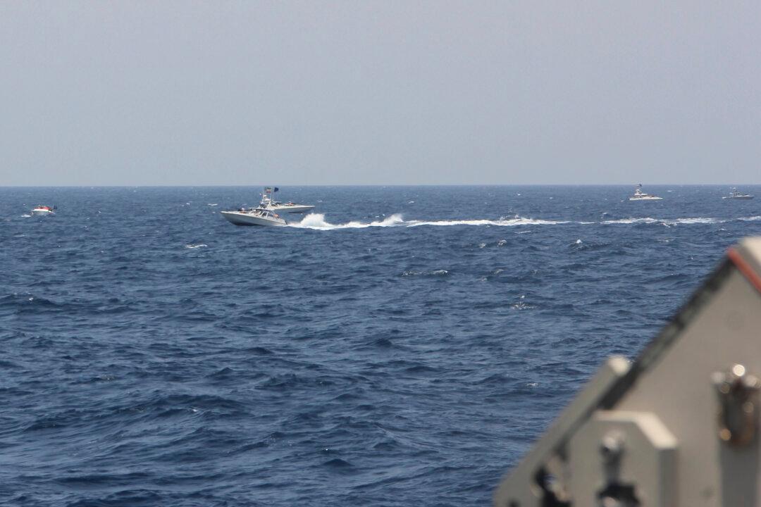 Iran Rejects US Claim That Speedboats Sparked Encounter