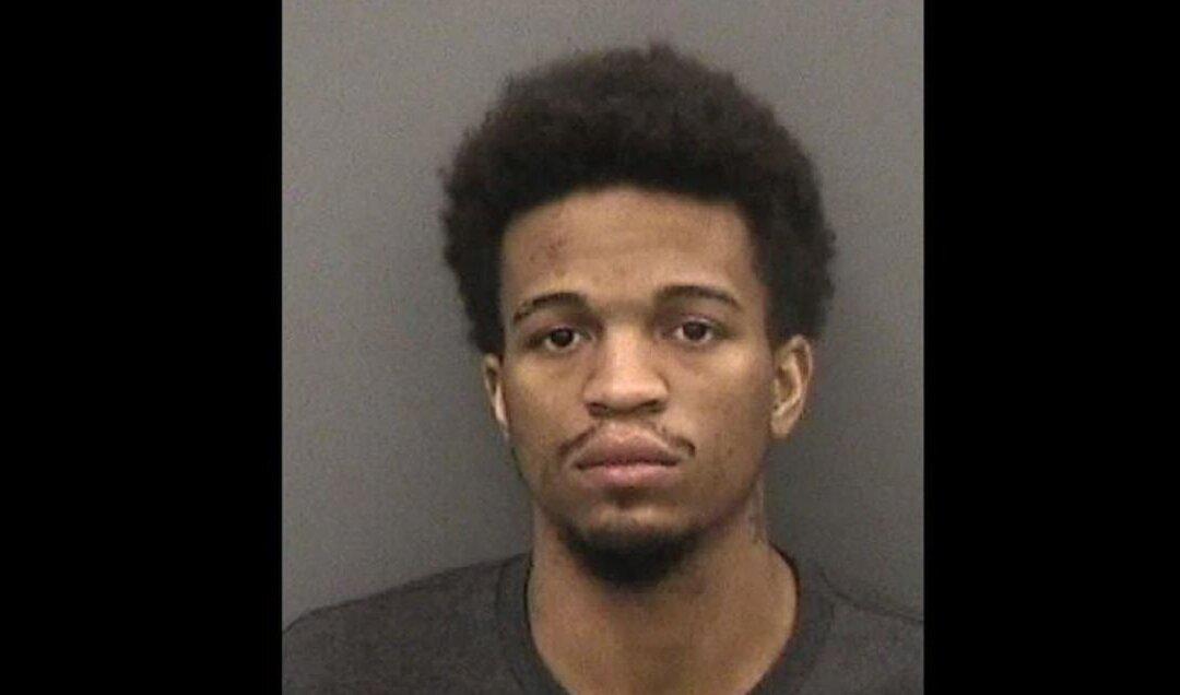 Dunkin' Employee Accused of Killing 77-Year-Old Man After He Allegedly Used Slur: Police