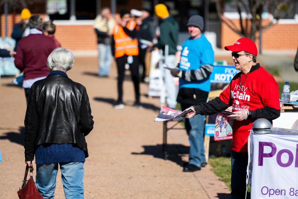 Poll Indicates Voter Backlash Against Major Parties