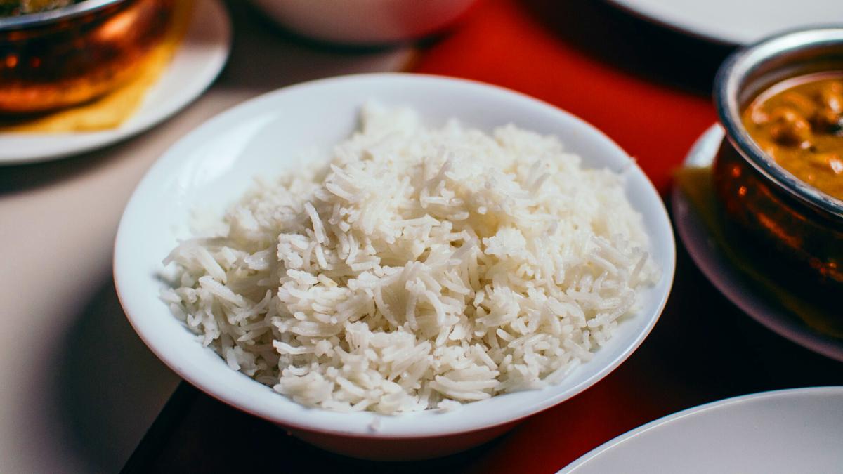 Microplastic Warning: Experts Recommend Washing Rice to Avoid Eating Plastic