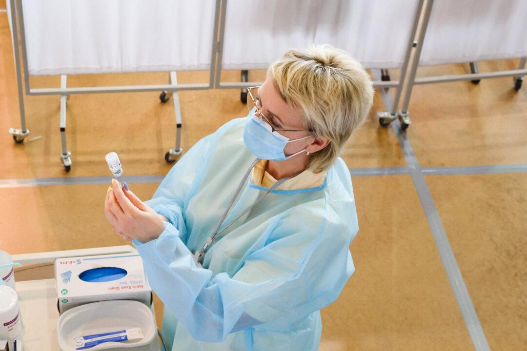 Top Scientists Question the Need for COVID-19 Booster Shots