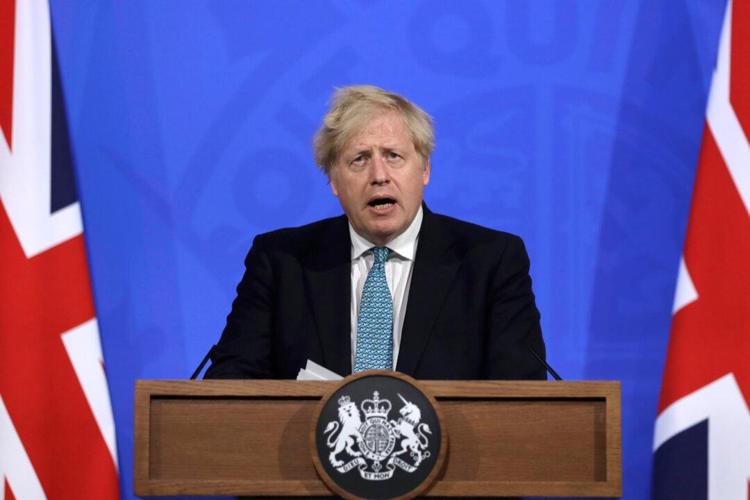 Indian COVID-19 Variant May Disrupt UK Plan to End Lockdown in June: Johnson