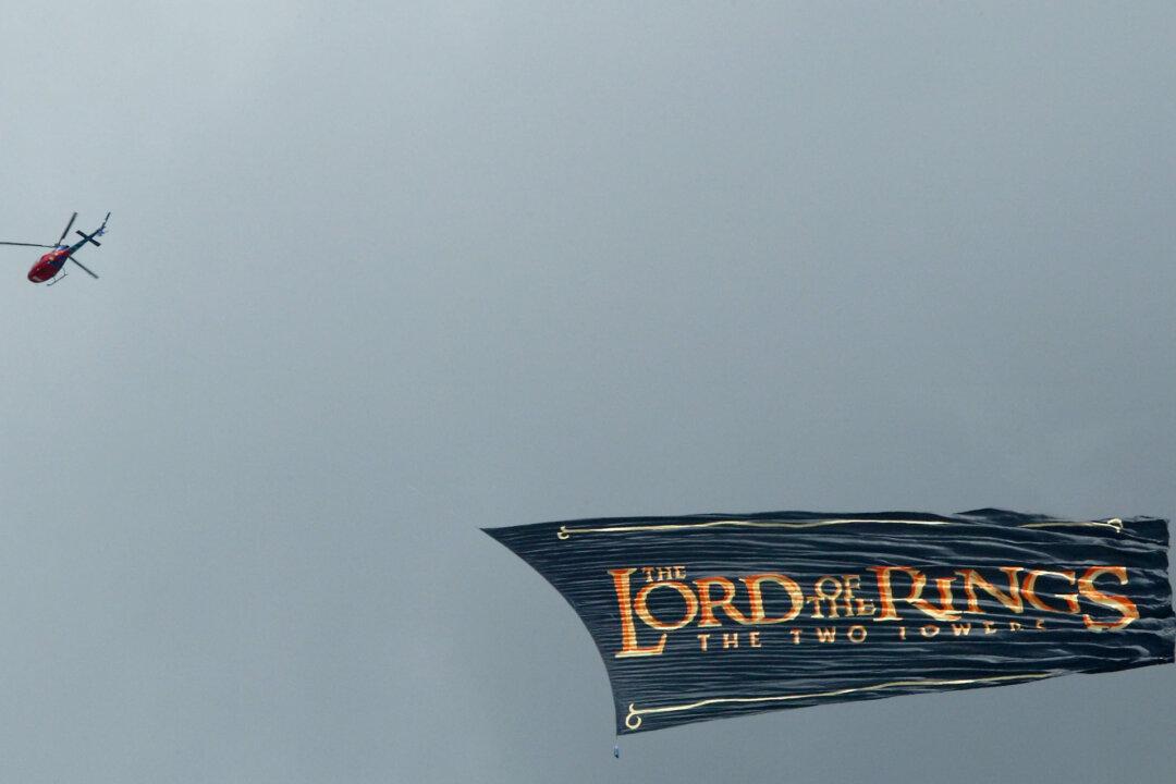 CCP Pulls Down Hollywood Blockbusters For Political Propaganda