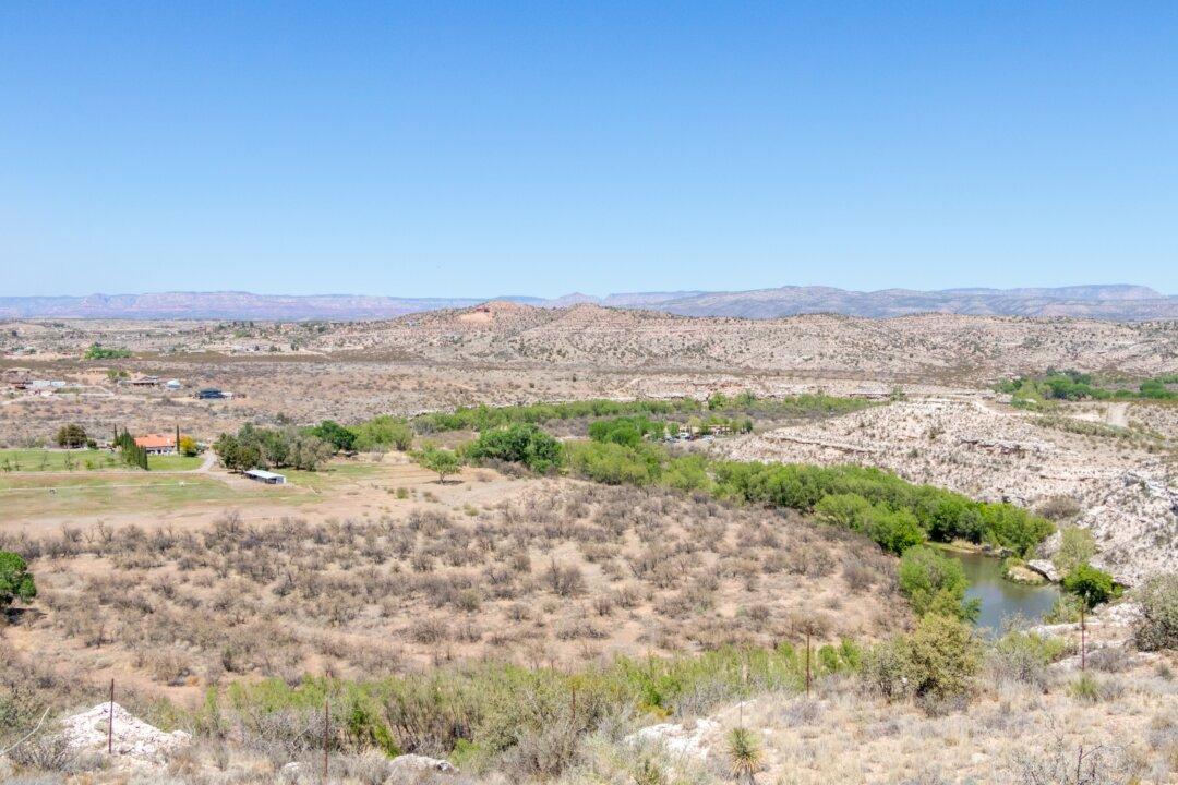 Wine Brings Visitors to Once-Sleepy Cottonwood, Arizona
