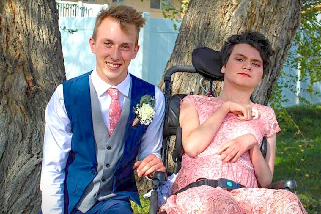 Teenage Girl With Special Needs Left Without Prom Date—so This Young Gentleman Steps Up