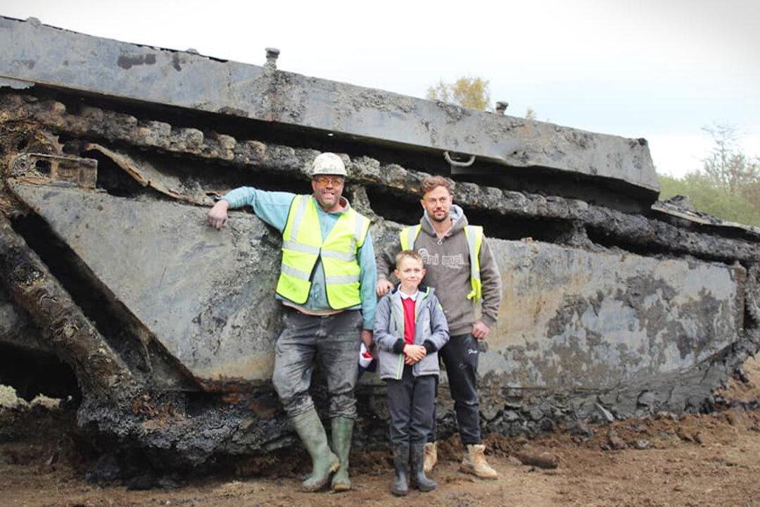 UK Farmer Unearths WWII Amphibious Assault Tank That Disappeared 74 Years Ago