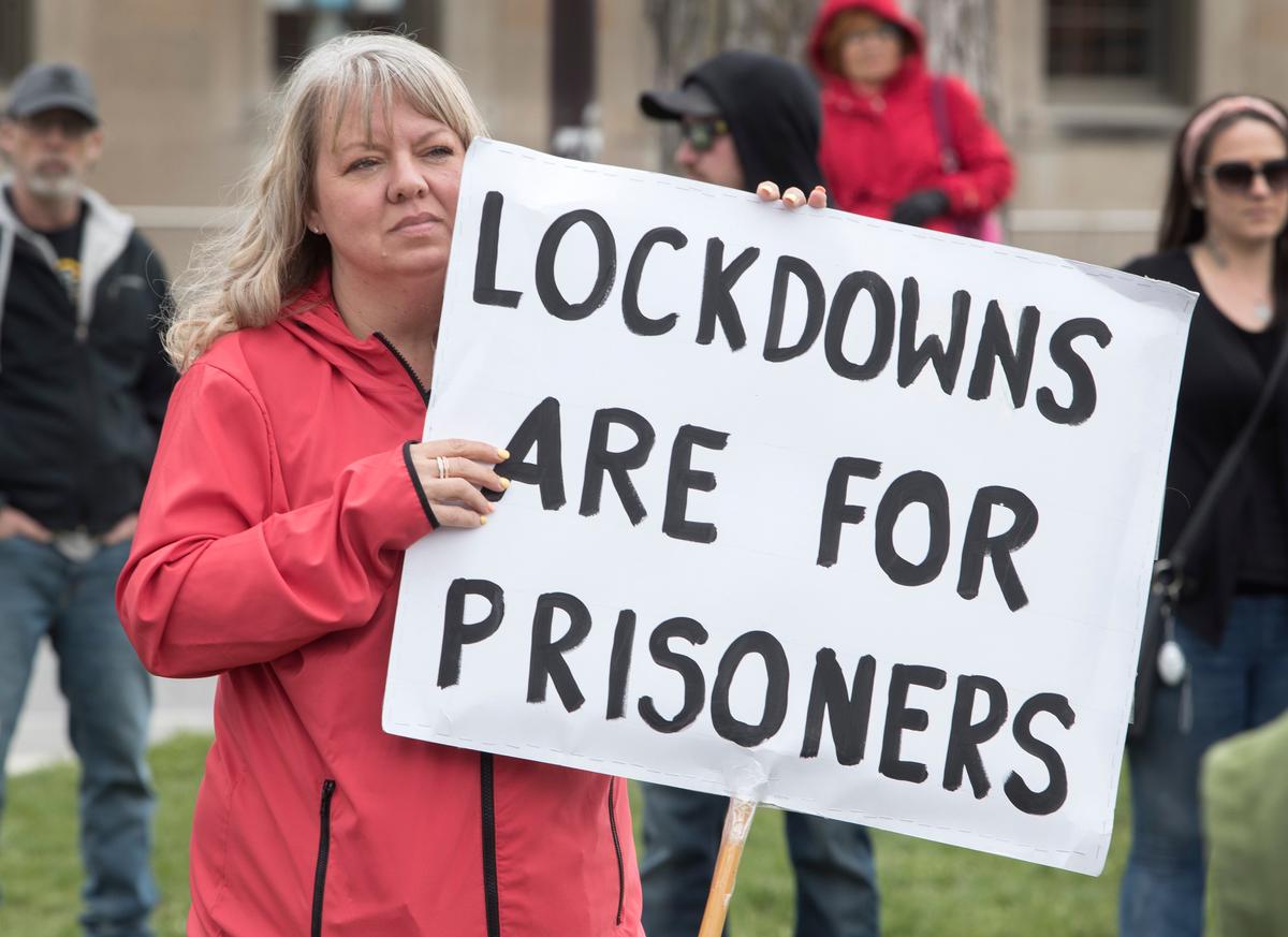 Thousands March in Toronto Against Lockdowns