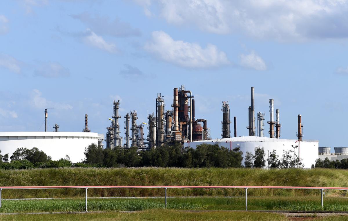 Queensland to Fast-Track Oil Refinery Upgrade