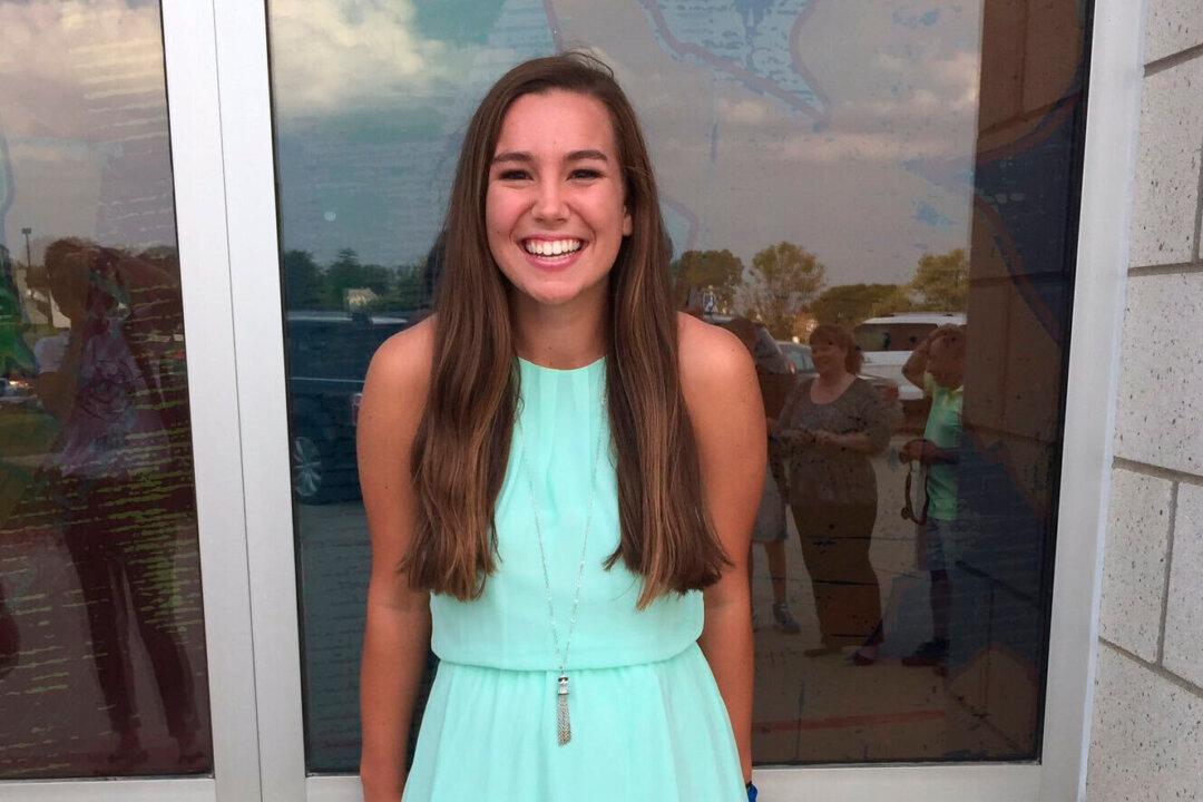 Jury Selection Begins for Illegal Immigrant Charged With Murdering Mollie Tibbetts