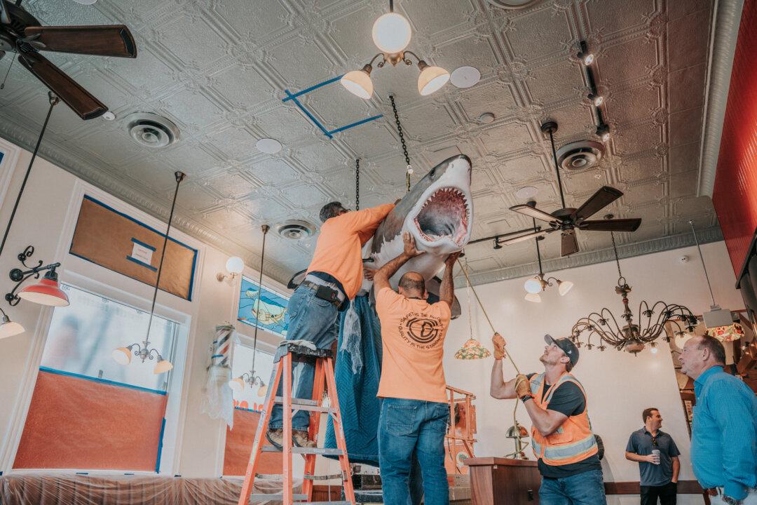 Landmark Newport Beach Restaurant to Reopen in July