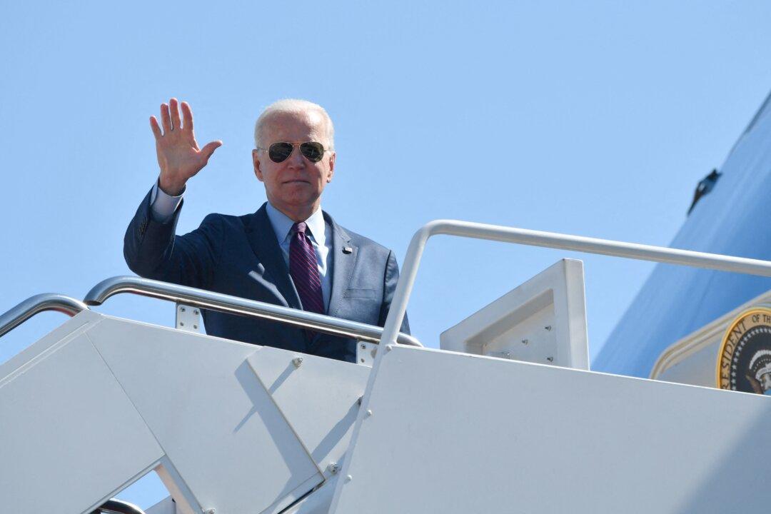 39 Million Households, Including Most US Children, to Receive Stimulus Payments