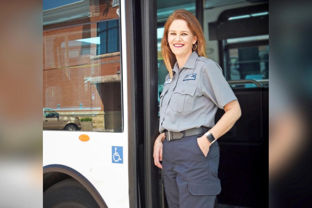 Rhode Island Bus Driver Spots Man About to Jump off Bridge—so She Gets Out, Saves His Life