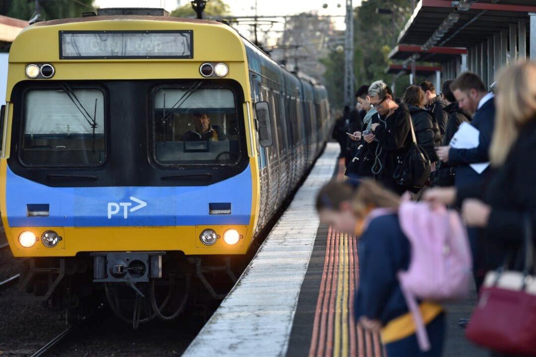 Victorian Government Pledges $1B to Build 25 New Trains
