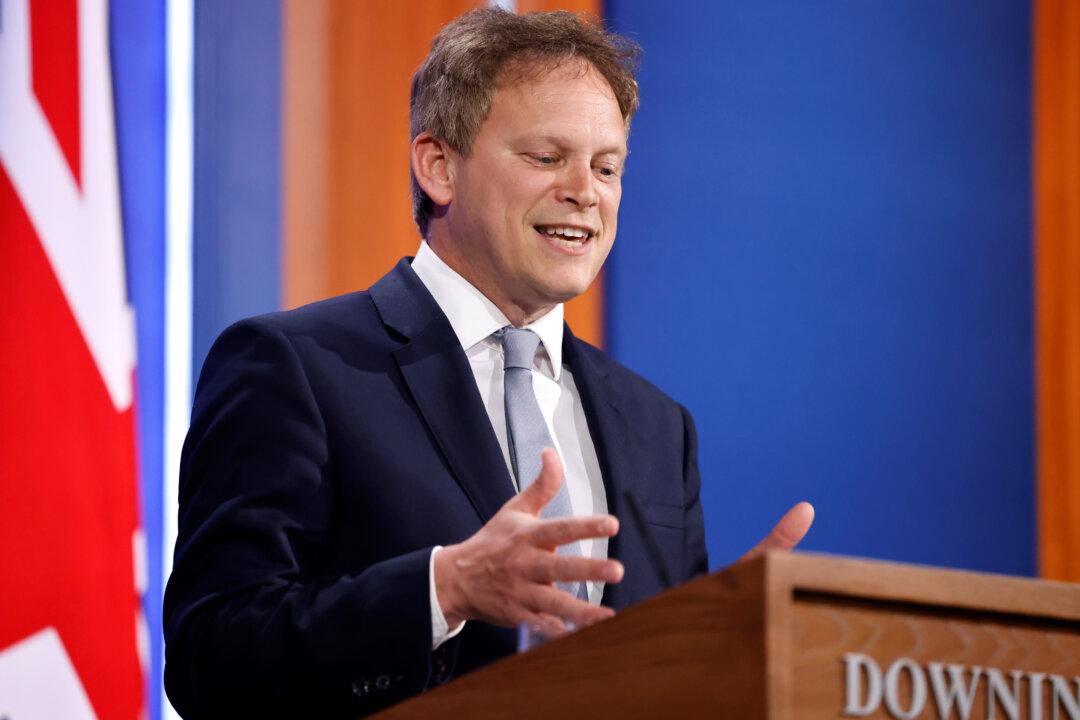 UK Holidaymakers, Travel Companies Urged to Be ‘Patient’ and ‘Flexible’