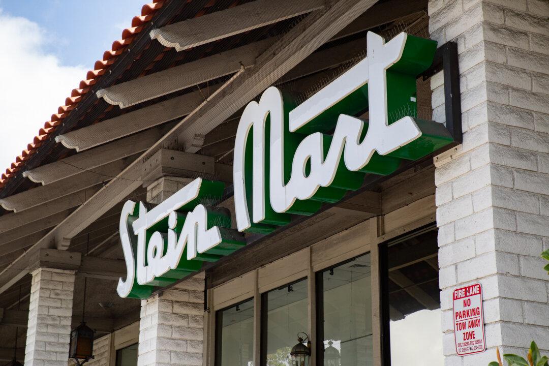 Mission Viejo’s Redevelopment Plans Too Secretive, Residents Say