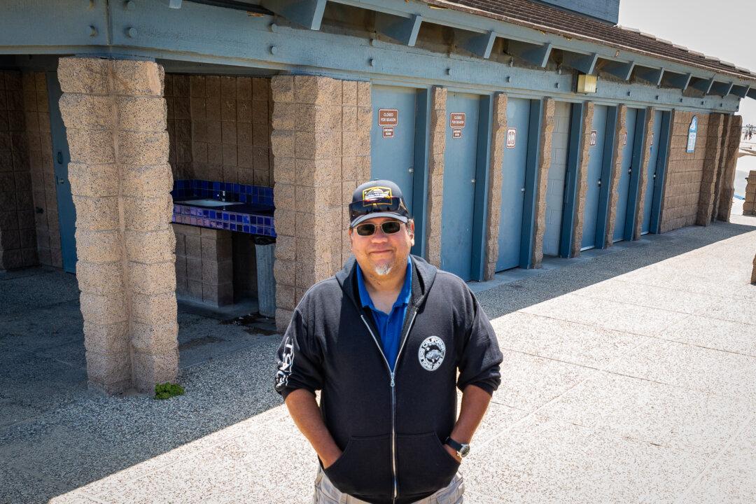 Residents Troubled by Addicts and Homeless in Huntington Beach