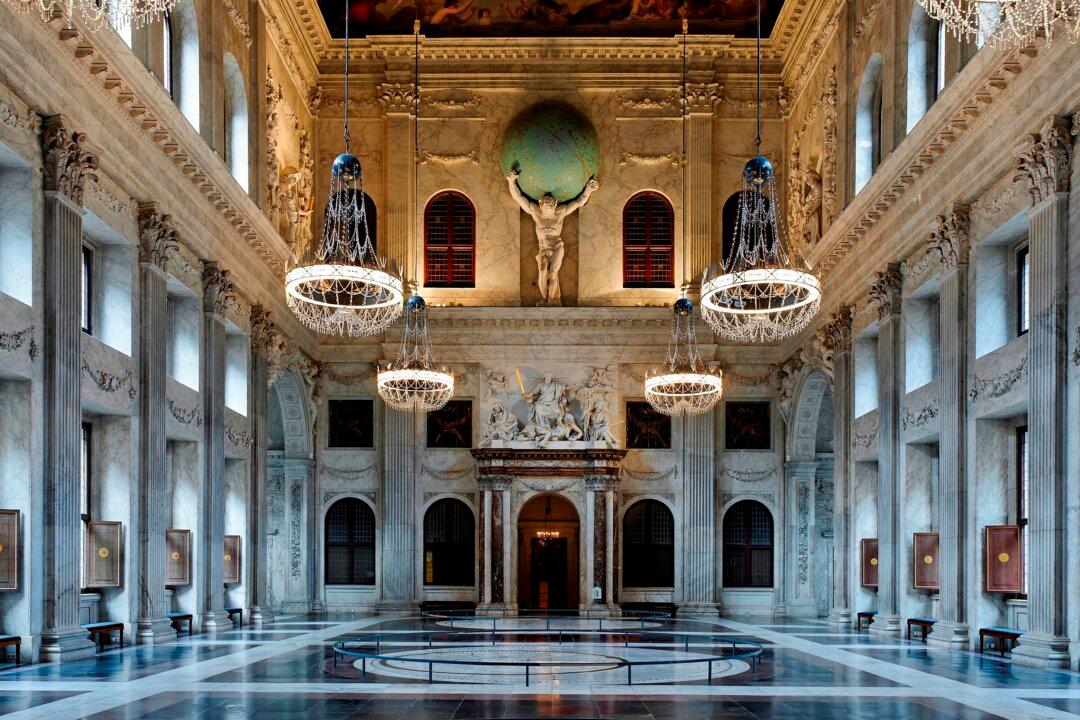 The Royal Palace of Amsterdam at the Center of the Universe