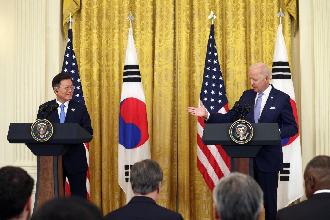 South Korean Foreign Minister Emphasizes Peaceful Solution to Taiwan Issue After President Moon’s US Visit