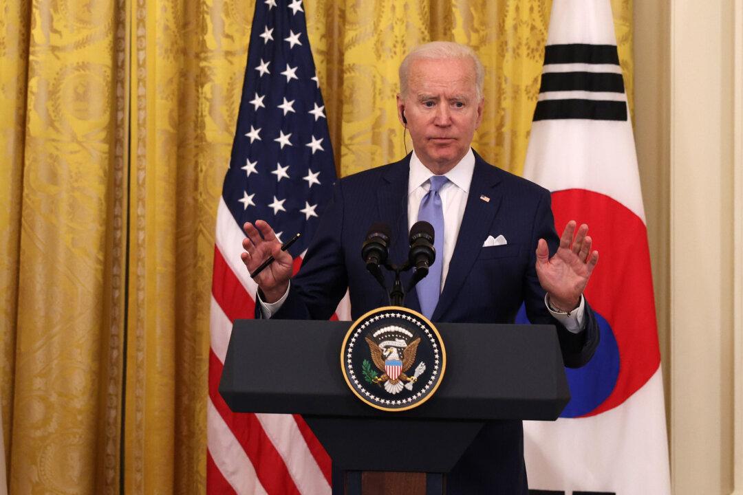US Restructures Supply Chains With South Korea and Taiwan to Decouple from CCP
