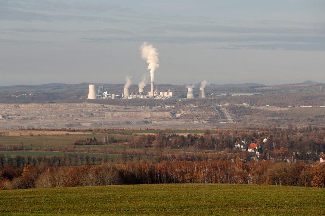 Poland Defies EU Court Ruling to Close Major Lignite Mine