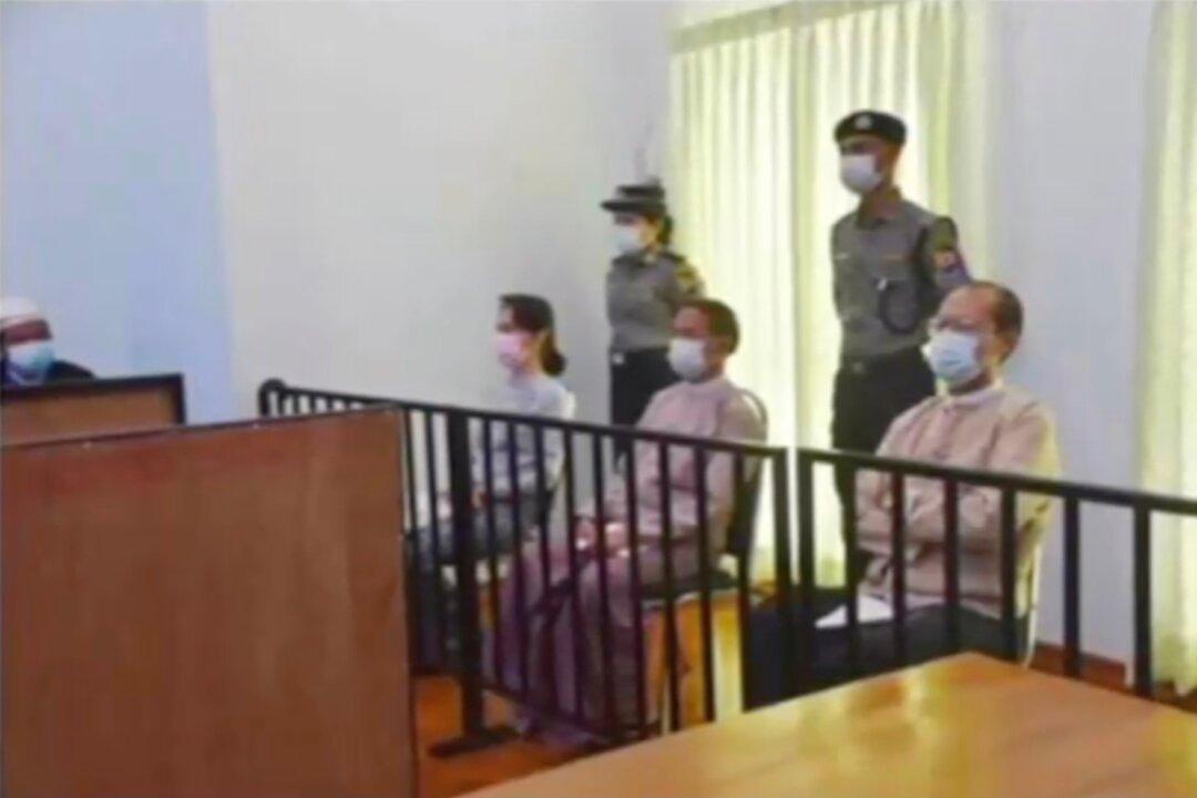 Burma’s Suu Kyi Makes First In-person Court Appearance Since Coup