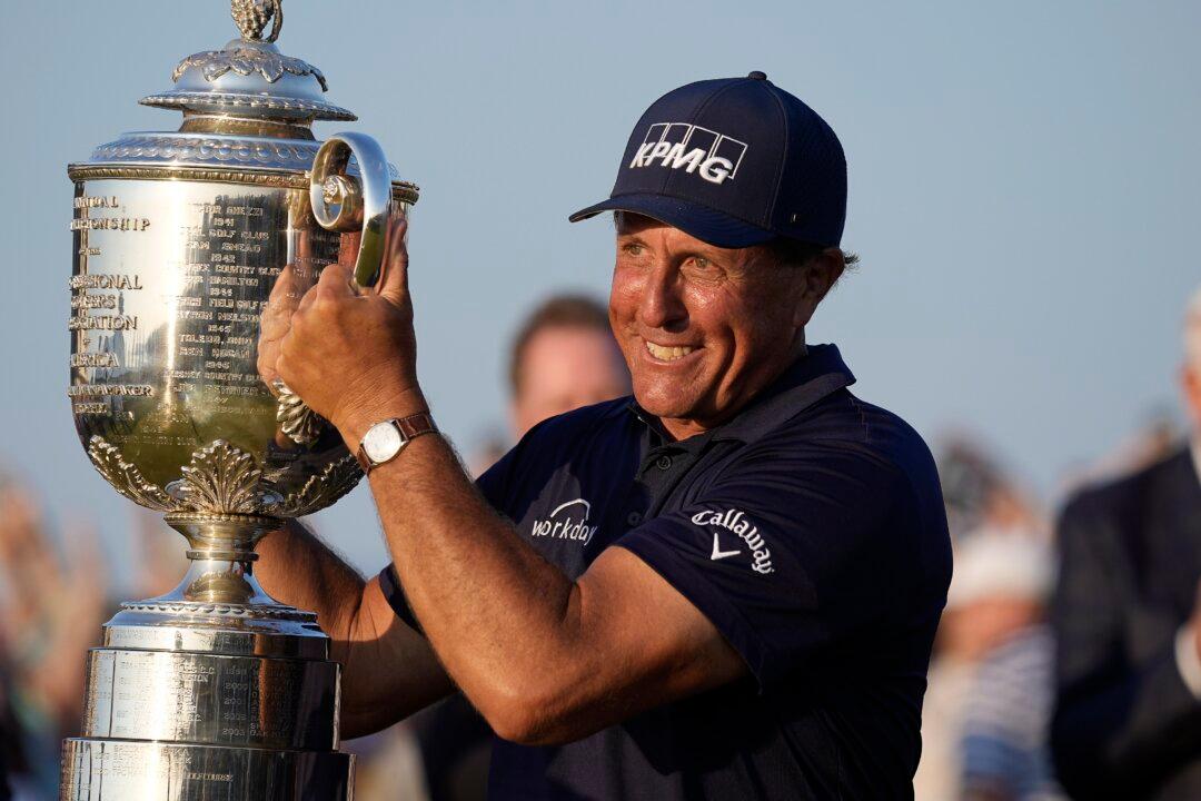 Column: Never No. 1, Mickelson’s Legacy Will Be Longevity