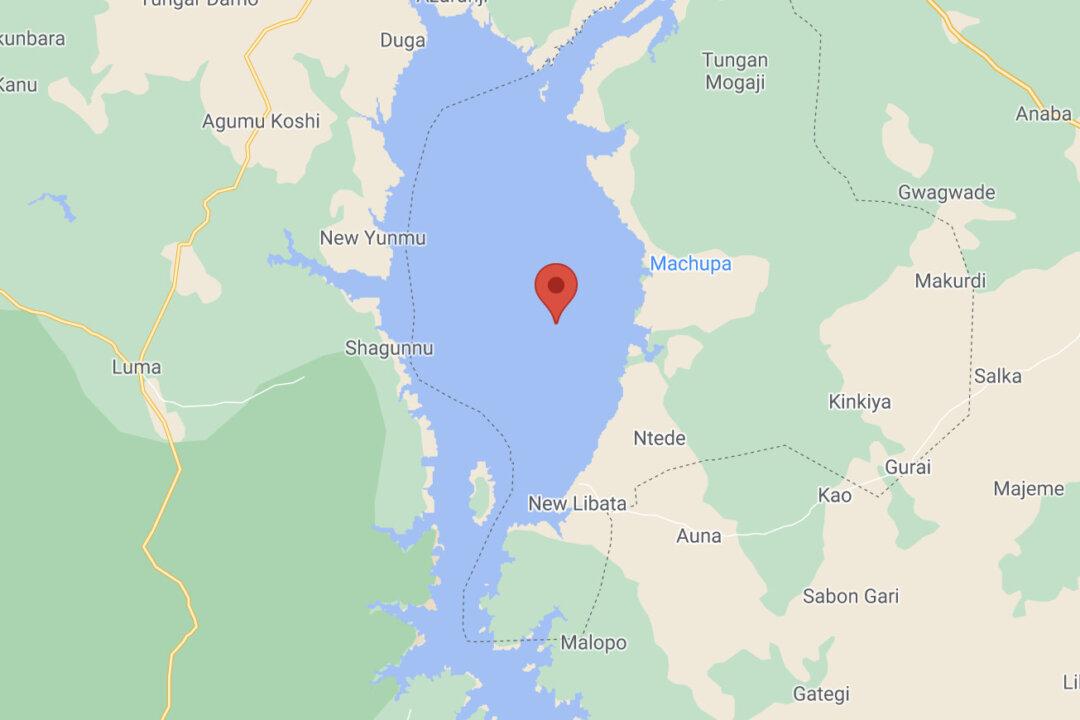 Boat Carrying 200 People Capsizes in Nigeria
