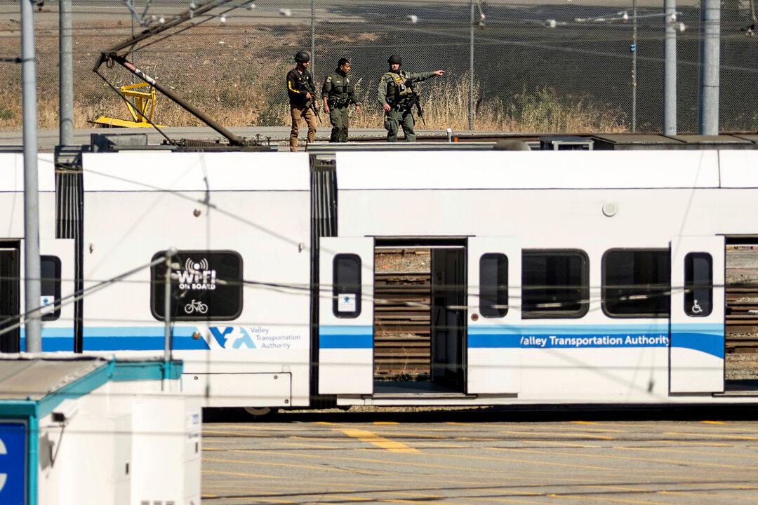 Sheriff: Gunman Appeared to Target Some Victims at Rail Yard
