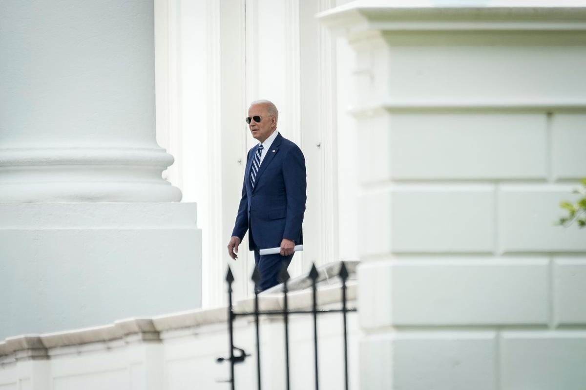 Biden Administration Tells Federal Agencies Not to Require Employees to Get a COVID-19 Vaccine