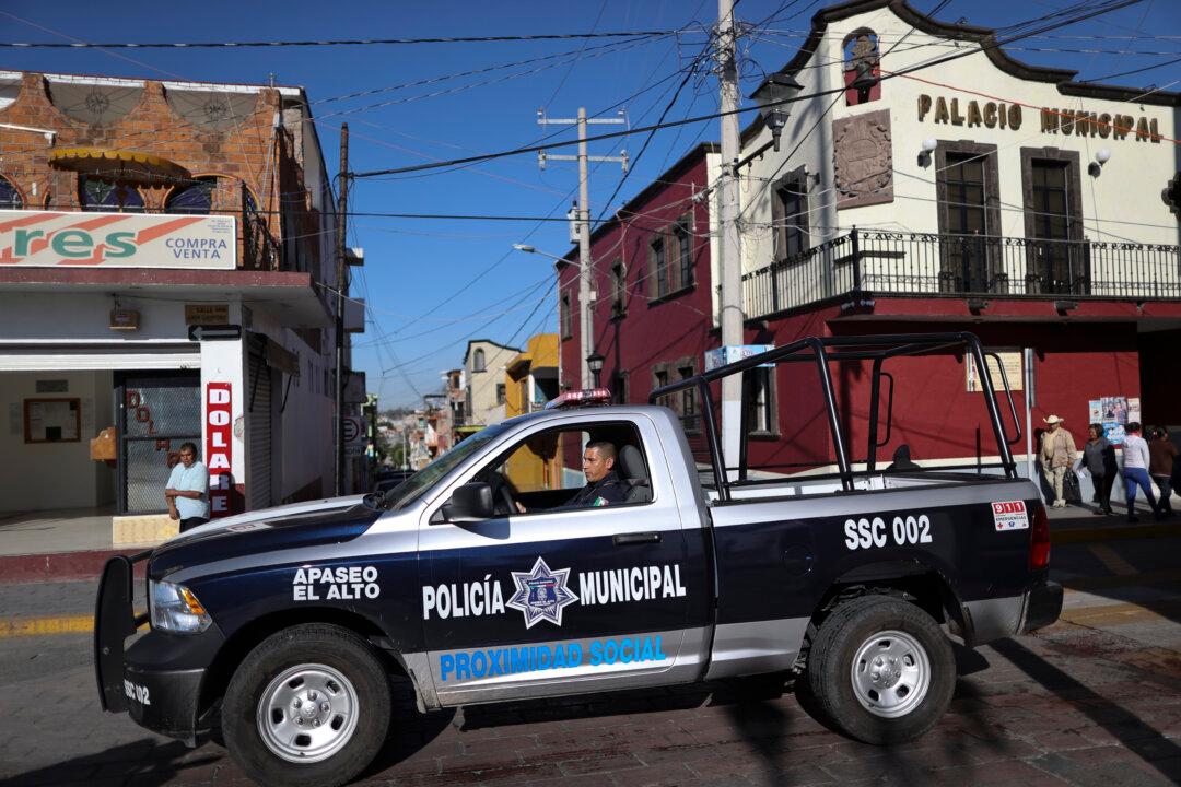In Mexico, Cartels Are Hunting Down Police at Their Homes