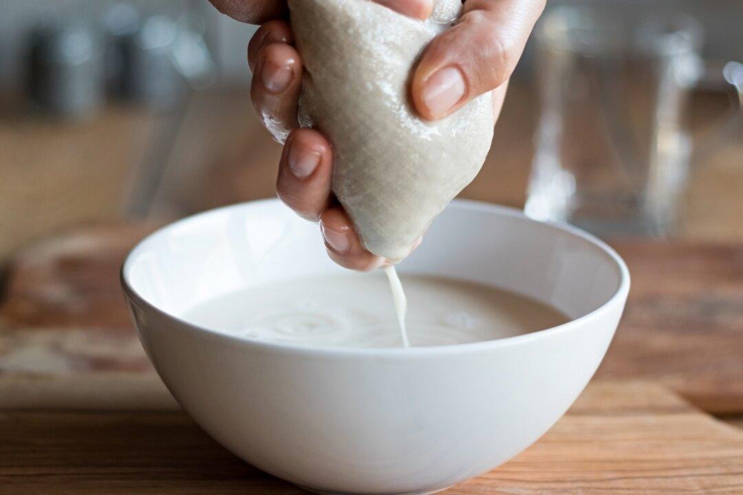 How to Make Coconut Milk at Home