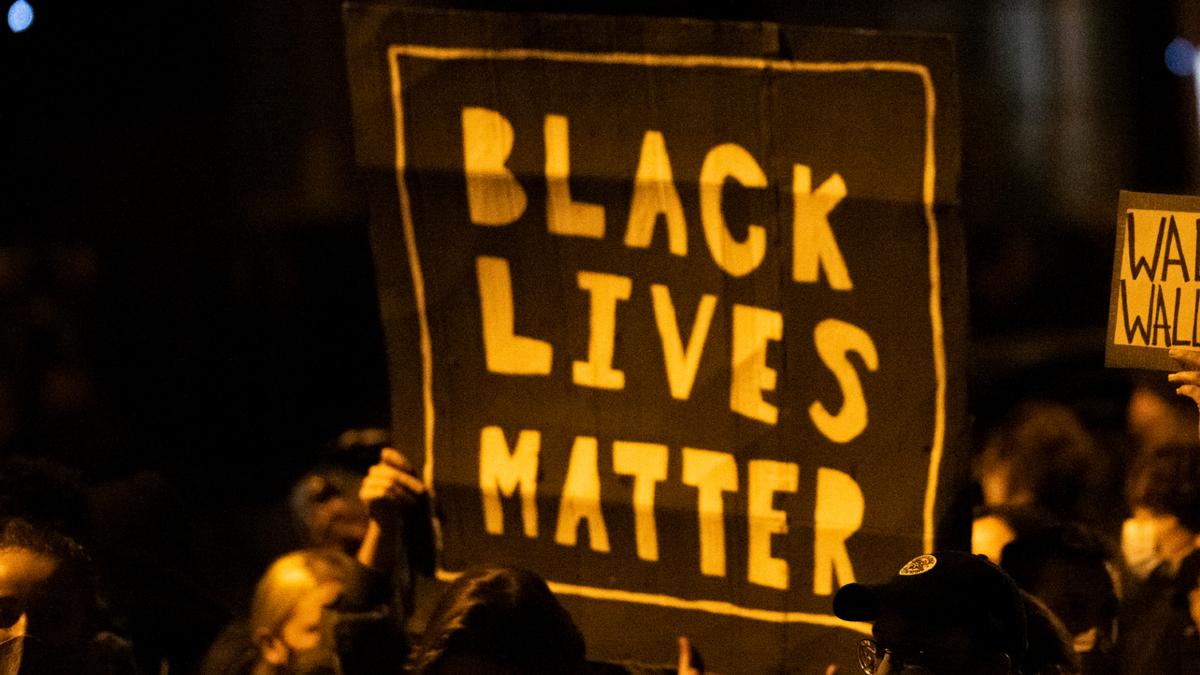 Military Whistleblower Says Large Black Lives Matter Flag Was Hung at US Naval Base in Africa