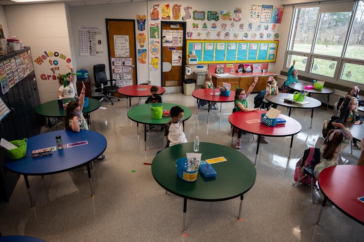 Virginia Teacher Who Opposes Using Preferred Pronouns Asks Court to Lift ‘Unconstitutional’ Suspension