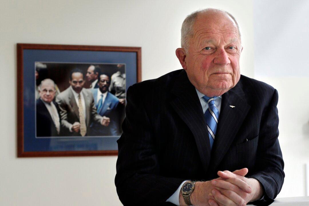 Celebrity Attorney F. Lee Bailey Dead at 87