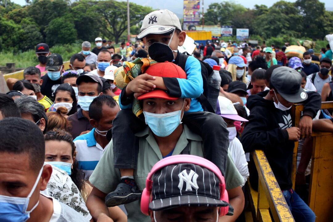 Colombia Reopens Border With Venezuela After 14 Months