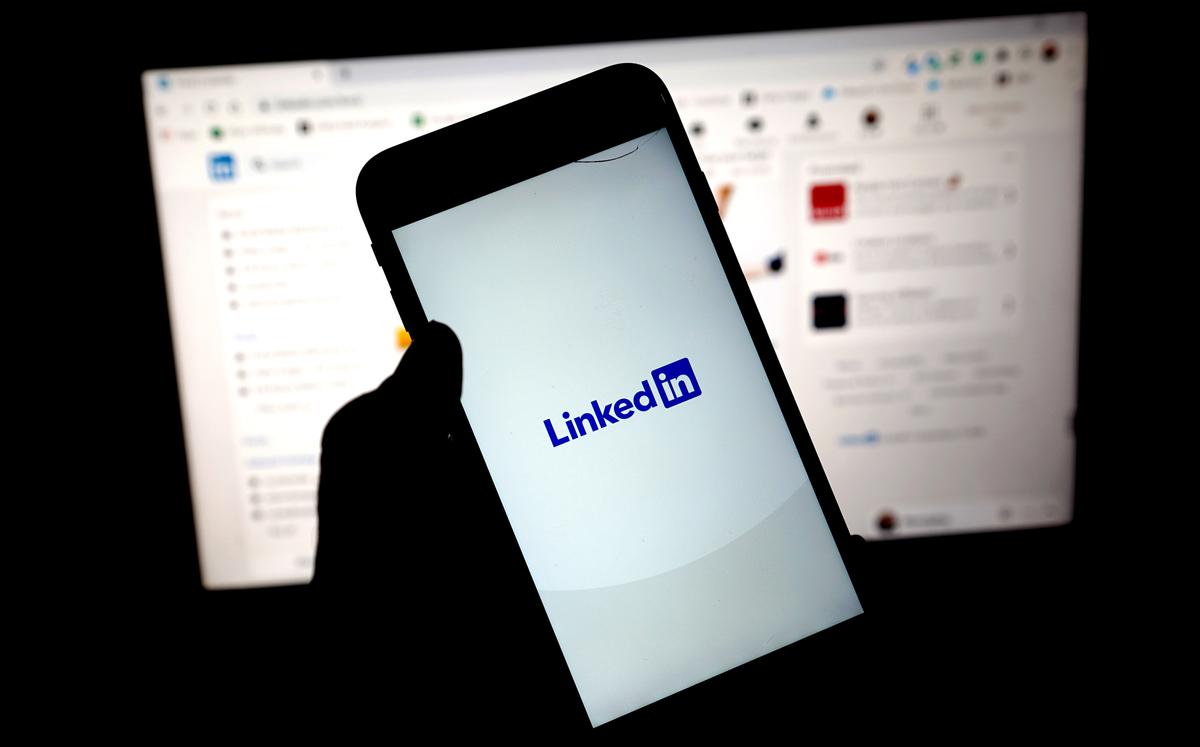 Security Minister Issues Caution as Report Says Chinese Spy Targeted ‘Thousands’ of UK Officials on LinkedIn