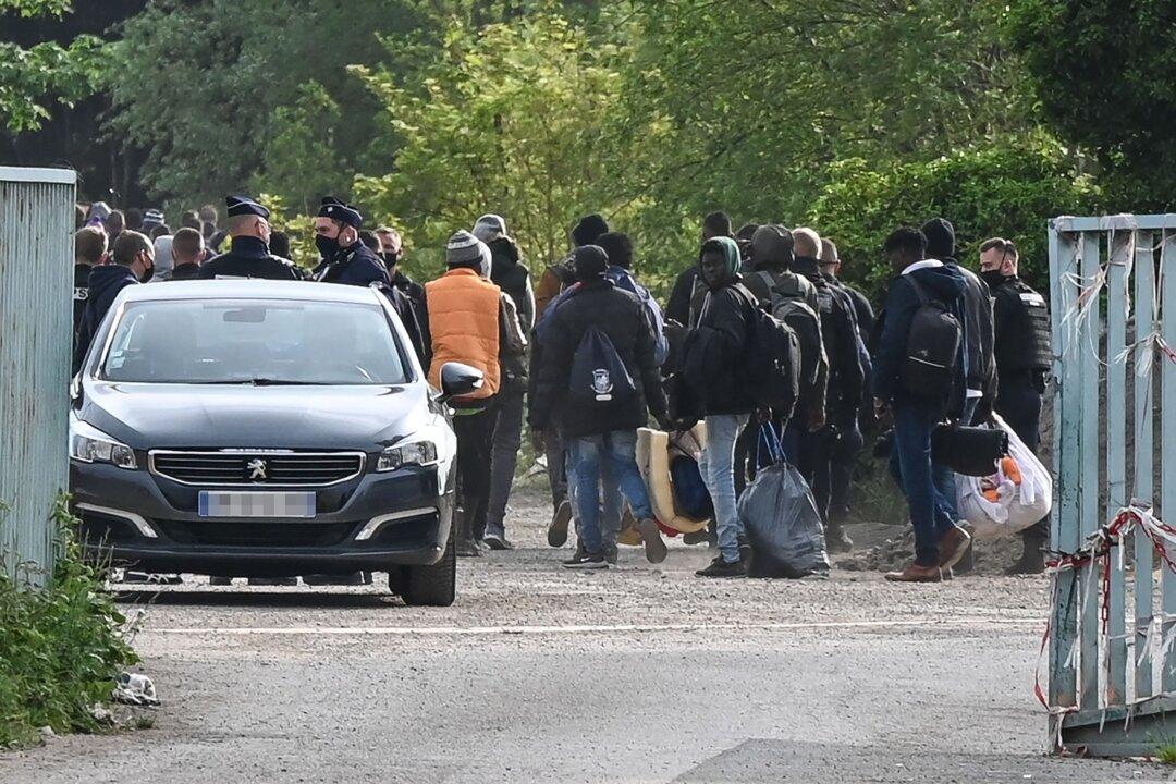French Police Dismantle Migrant Camp Housing Hundreds in Calais