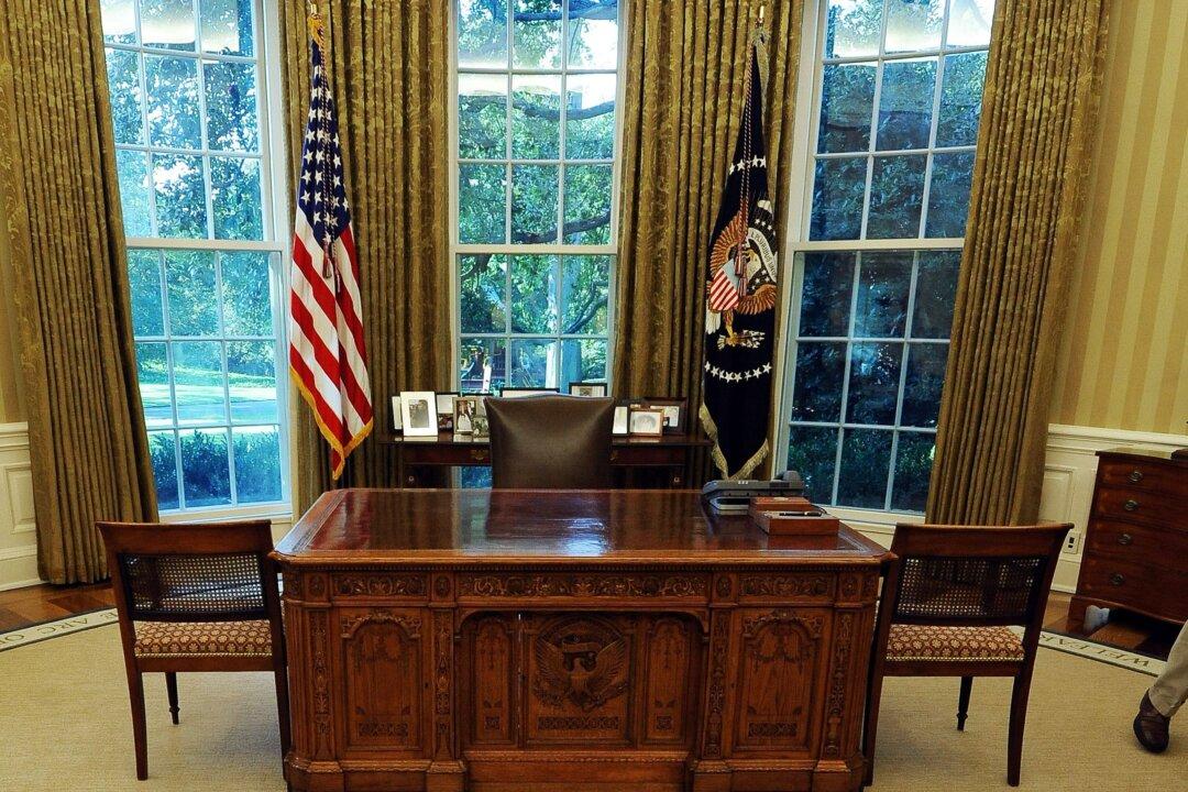 Oval Office Authors: Presidents, Pens, and Paper