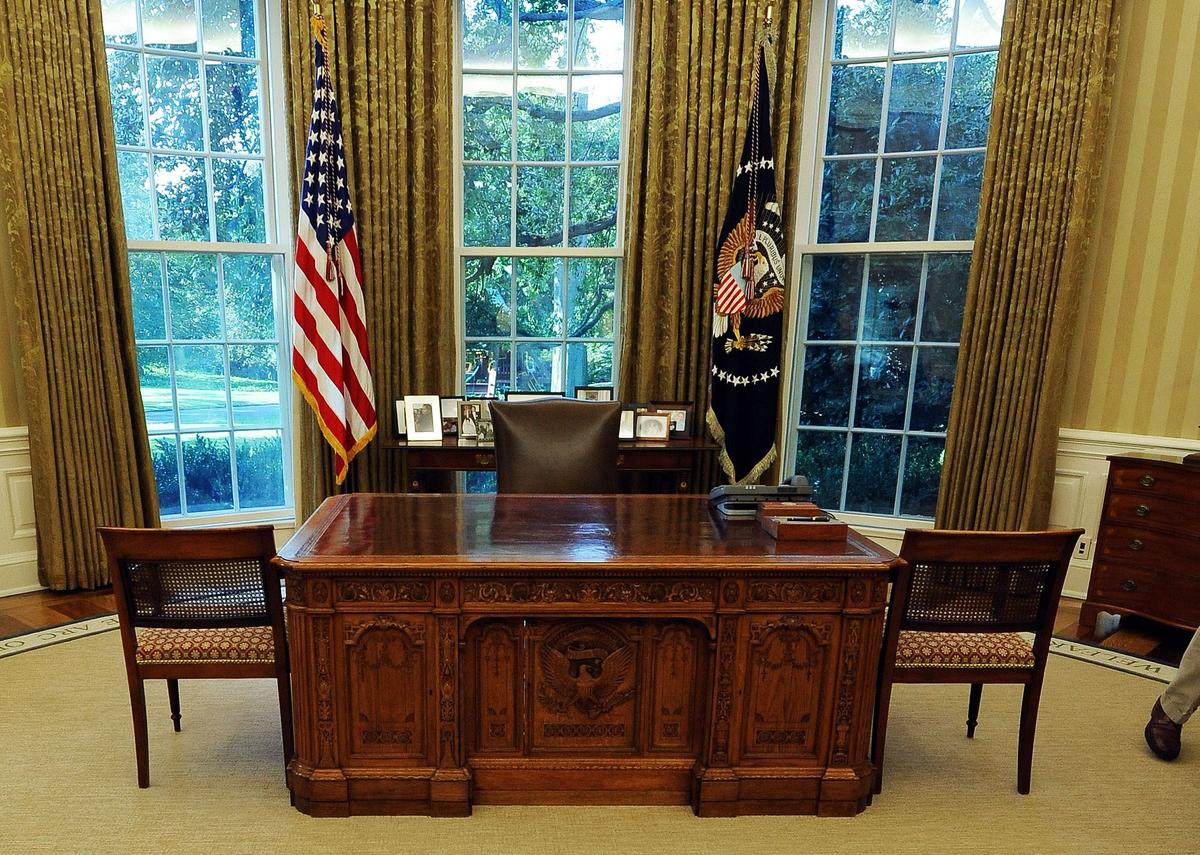 Oval Office Authors: Presidents, Pens, and Paper