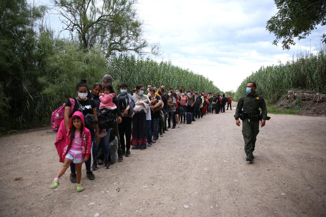 10,864 Venezuelans Pour Into Texas Border Region, Up From 135 Last Year