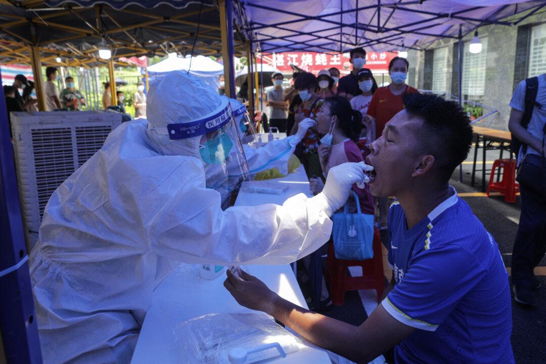 Massive Testing, Partial Lockdown in China’s Guangzhou City as COVID-19 Surges