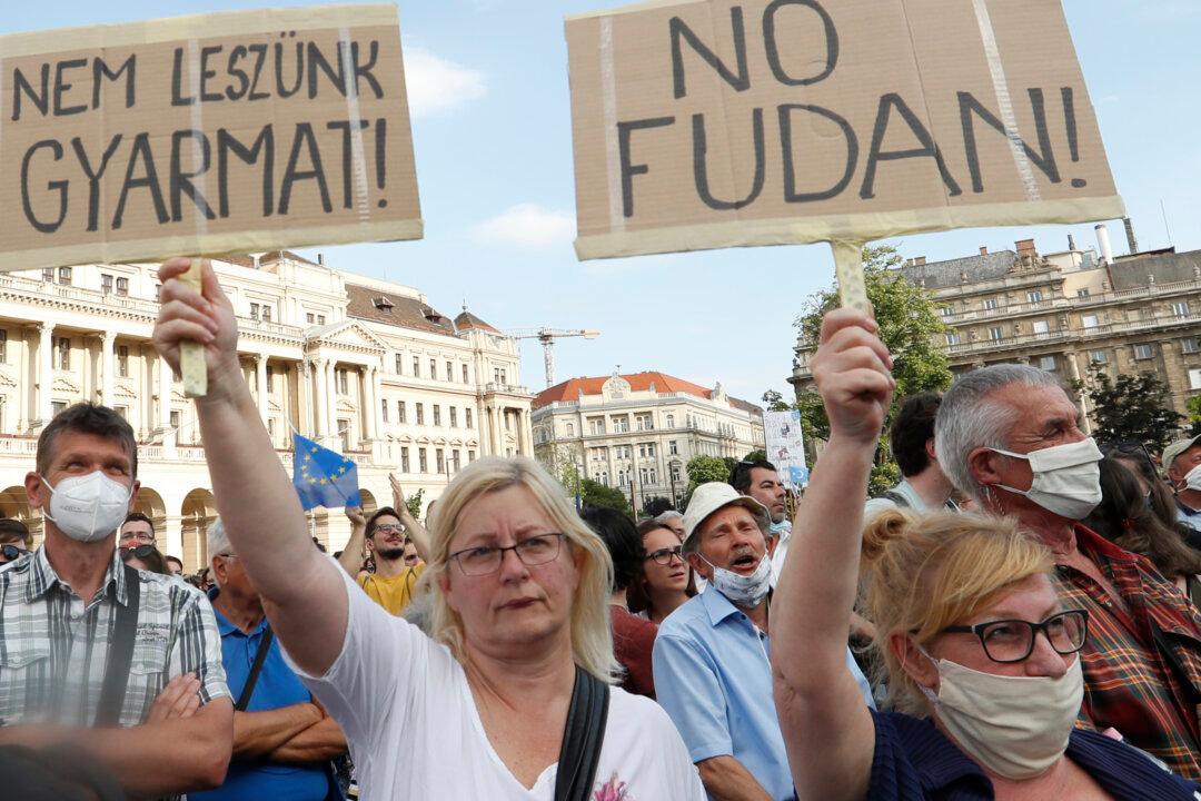 Hungary’s ‘Right Wing’ Government in Bed With China: Protests Against a Fudan Campus in Budapest