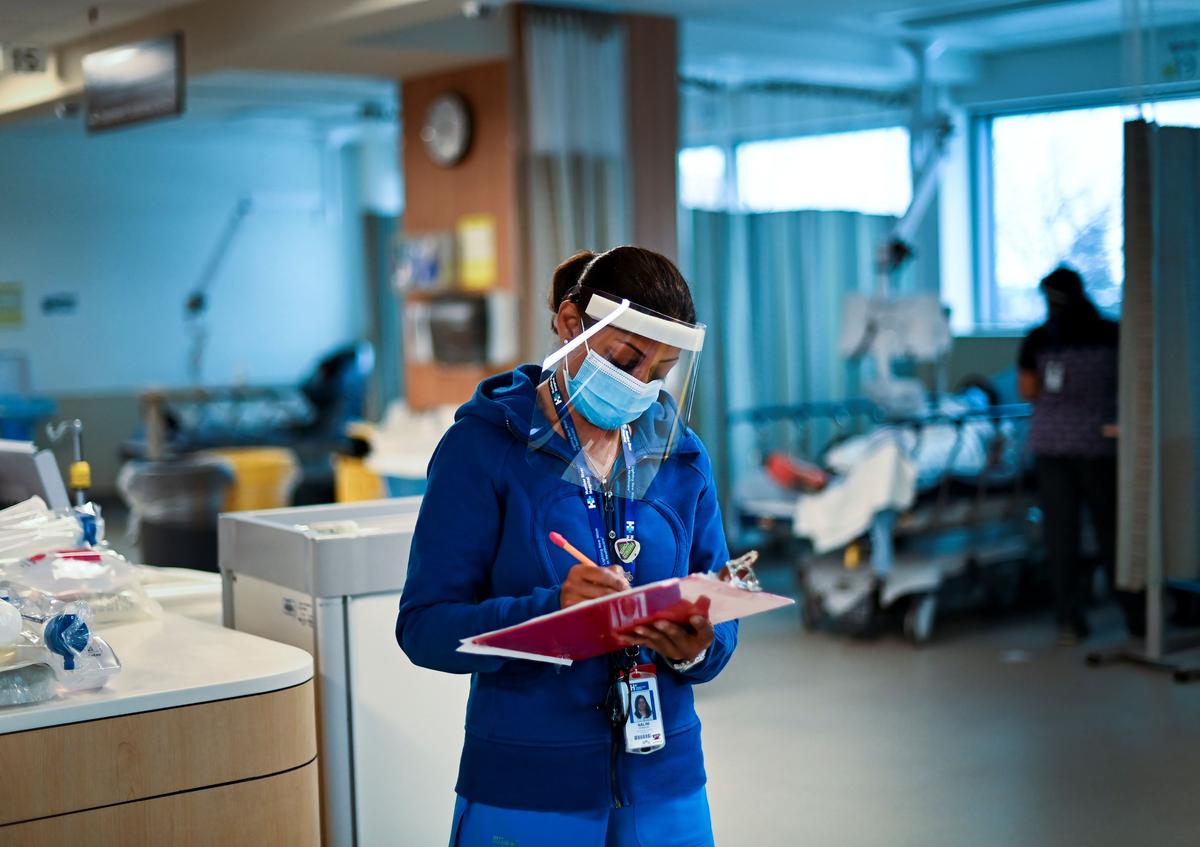 More Canadians Living With, and Surviving, Cancer: Report