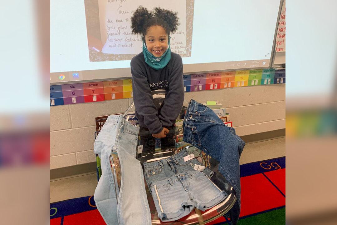 First-Grader Writes to Old Navy to Make Girls’ Jeans With ‘Real Pockets,’ Receives Gifts
