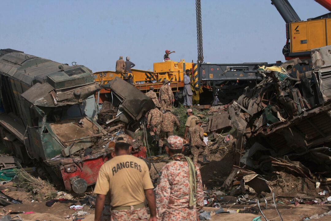 Official: Death Toll Rises to 65 in Pakistan Train Collision
