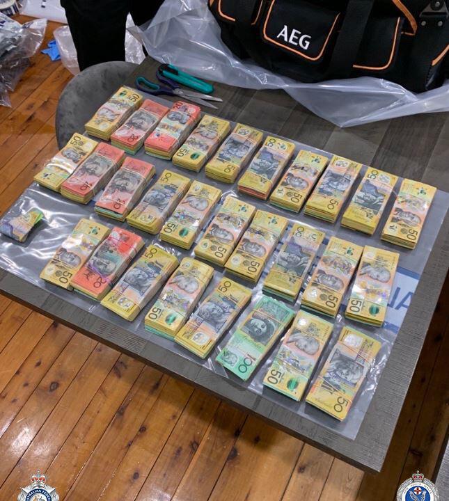 Australian Police, FBI Take Down 220 Underworld Figures in Global Sting Using Encrypted App