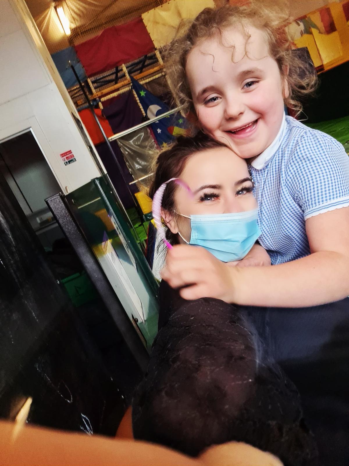 Lauren Clarke with her daughter, Madison. (Courtesy of <a href="https://www.facebook.com/profile.php?id=100037259447297">Lauren Clarke</a>)