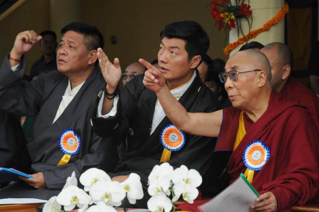 Dalai Lama Congratulates Newly Elected President of Tibet’s Government-in-Exile