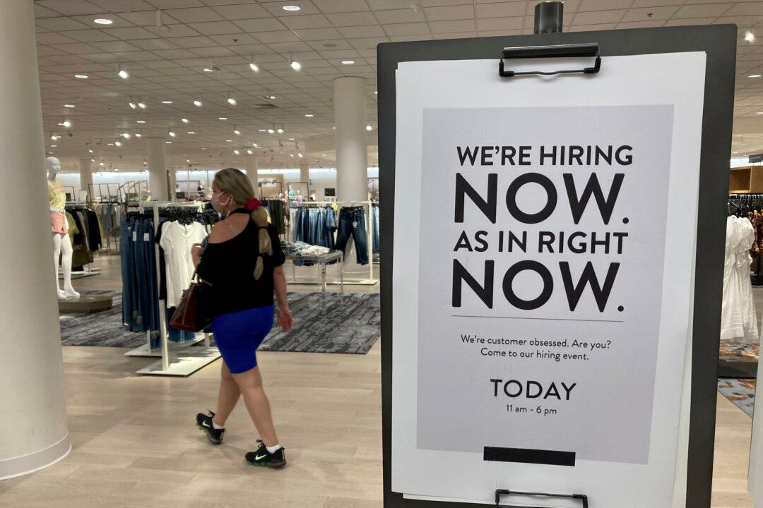 ‘A Good Sign’: Fewer People File for Unemployment in States Cutting Federal Bonus, Data Shows