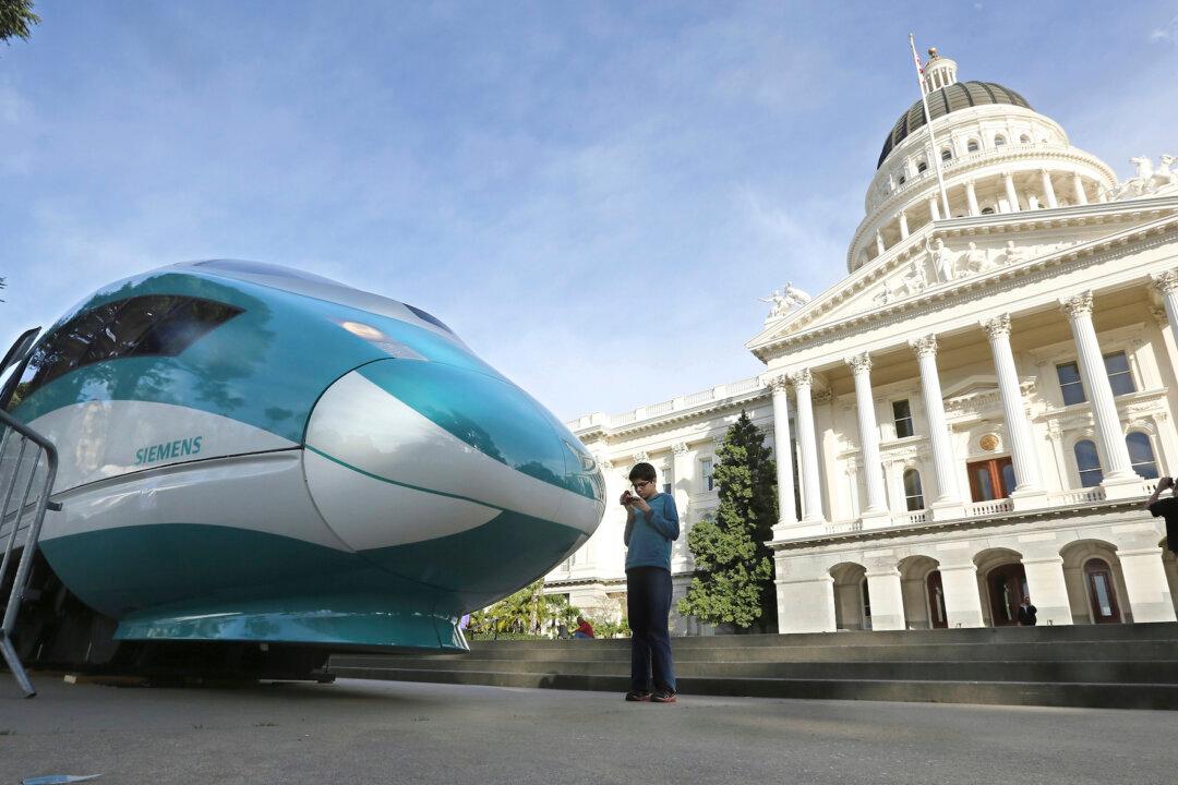 Bullet Train Connecting California to Las Vegas Receives Bipartisan Support